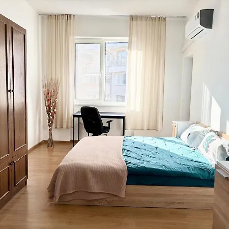 Апартаменти Seaside 2br Free Parking