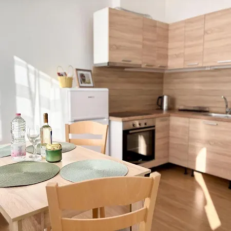 Апартаменти Seaside 2br Free Parking Варна
